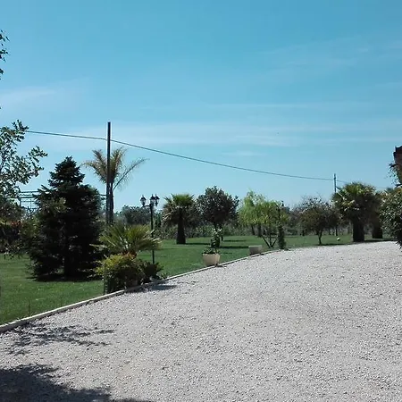 Casa Vacanza Martino بيت للعطل بيستيشي